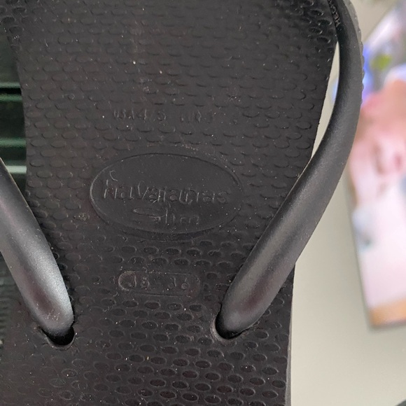 ❤️Havaianas Flip Flops❤️ - Picture 4 of 5